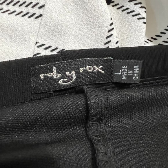 Ruby Rox Dress - Picture 3 of 3